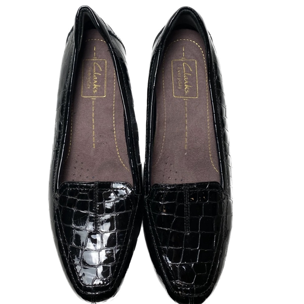 Clarks Everyday Croc Embossed
Patent Leather Loafers, NEW, Size 7.5 - Picture 2 of 16